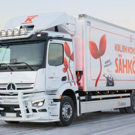 Lyhyt lisävaloteline katolle V10 MB Actros 2,3m, ClassicSpace