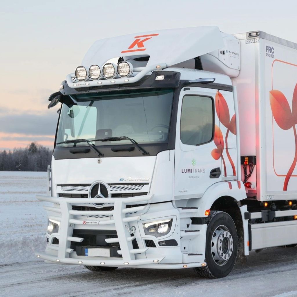 Lyhyt lisävaloteline katolle V10 MB Actros 2,3m, ClassicSpace