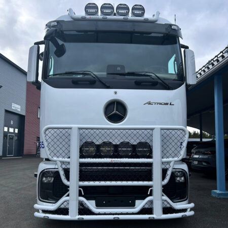 Karjapuskuri Freeway V31 MB Actros L Procabin