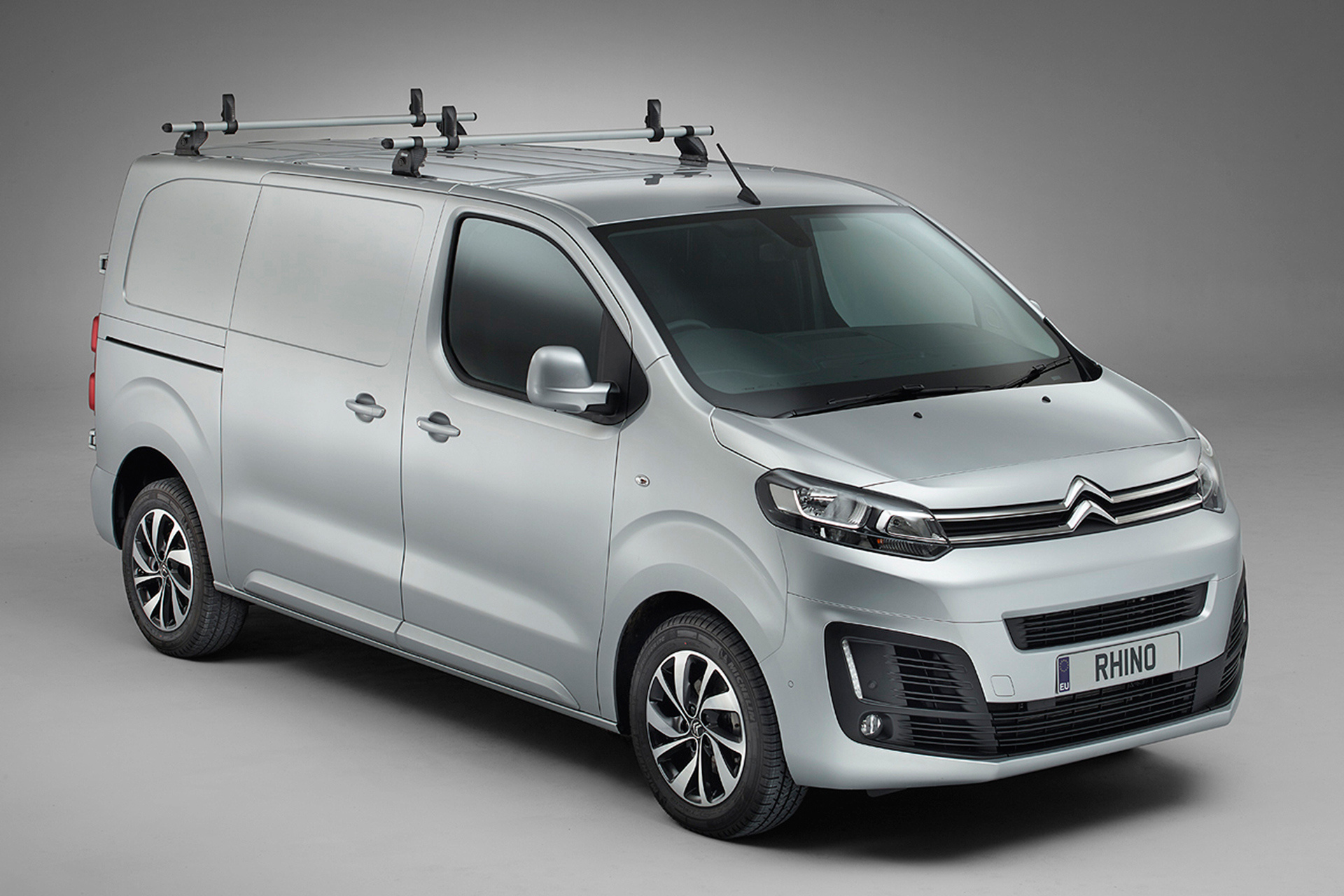 Kuvassa Taakkatelineet KammBar Pro Volkswagen Crafter 2017- (L3H2)