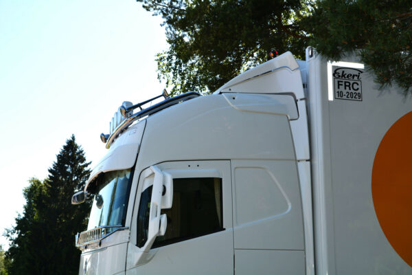 Lisävaloteline Katolle Volvo FH4, XL - Image 3
