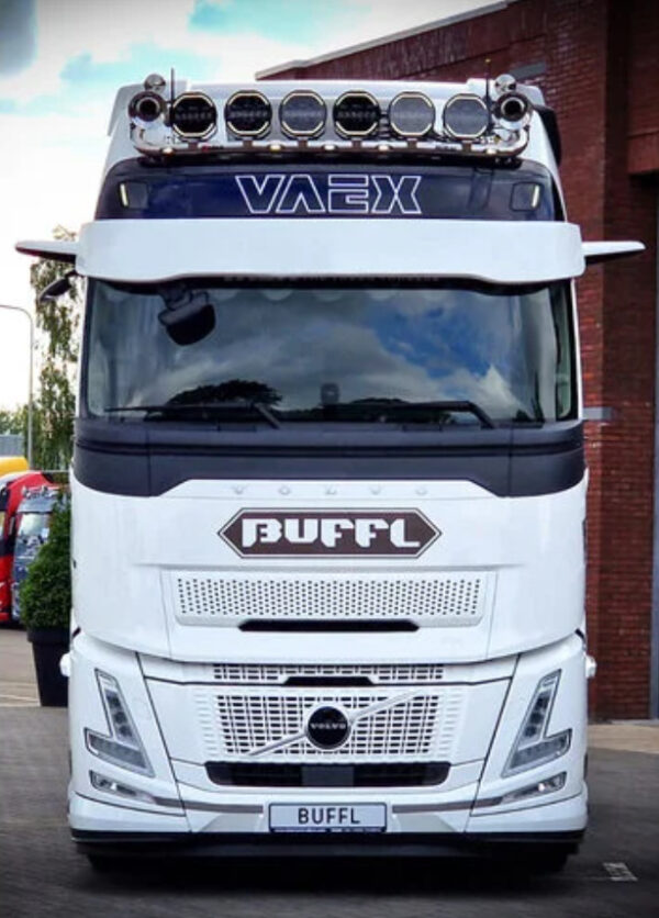 Aurinkolippa Volvo FH Aero - Image 3