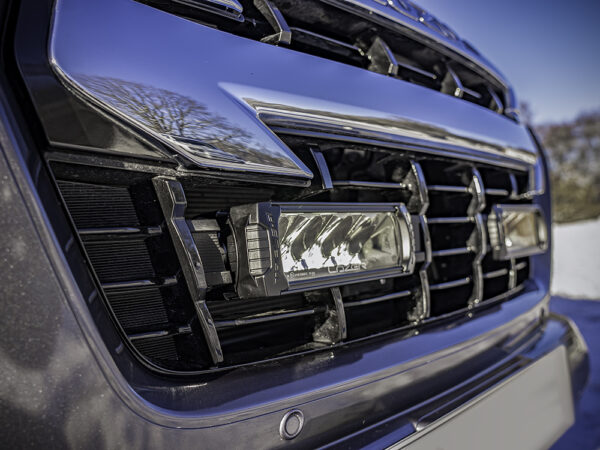 Lazer Grille Kit Isuzu D-Max 2021-2022 Triple-R 750 valoilla - Image 2