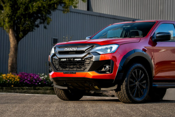 Lazer Grille Kit Isuzu D-Max 2025- (Linear 6) - Image 2