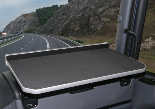 Lisäpöytä apumiehen puolelle Scania R 2010-