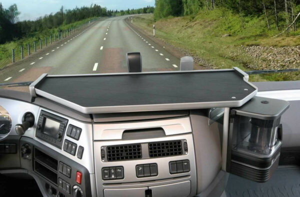 Keskipöytä kahvinkeitin telineellä DAF XF Euro 6 09/2013-2023