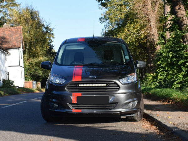 Lazer Grille Kit Ford Transit Courier 2014- Linear 18 lisävaloilla