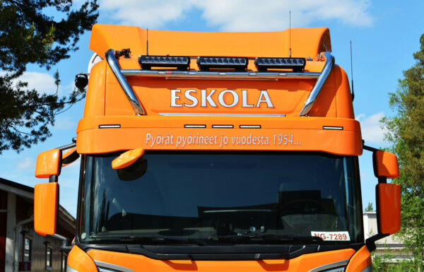 Lisävaloteline katolle Scania NextGen 2017- Highline hytti