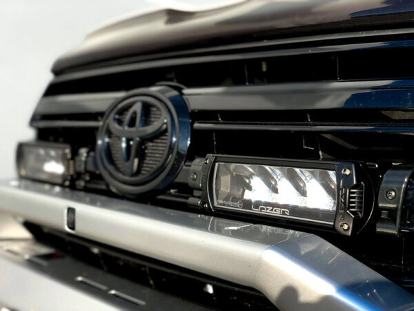 Lazer Grille Kit Toyota LC200 2019-, Triple-R 750 valoilla - Image 2