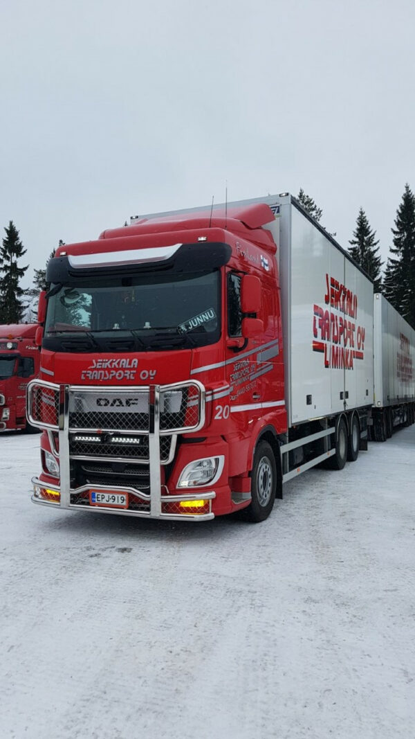 Karjapuskuri Freeway DAF XF 106 ->2021