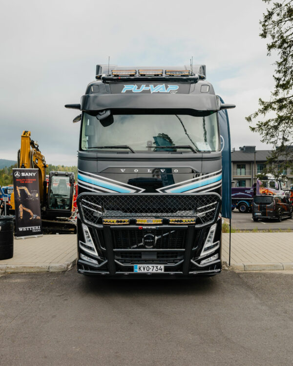 Aurinkolippa Volvo FH Aero - Image 2