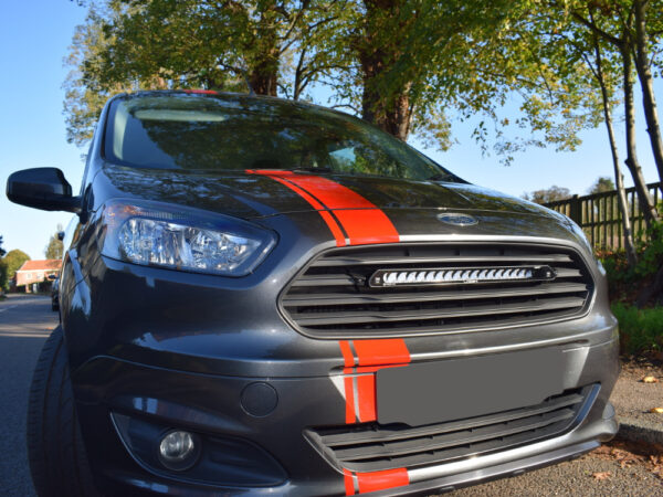 Lazer Grille Kit Ford Transit Courier 2014- Linear 18 lisävaloilla - Image 2