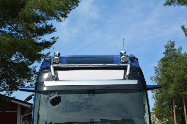 Lisävaloteline katolle jatkoilla Volvo FH4, Globe XL - Image 2