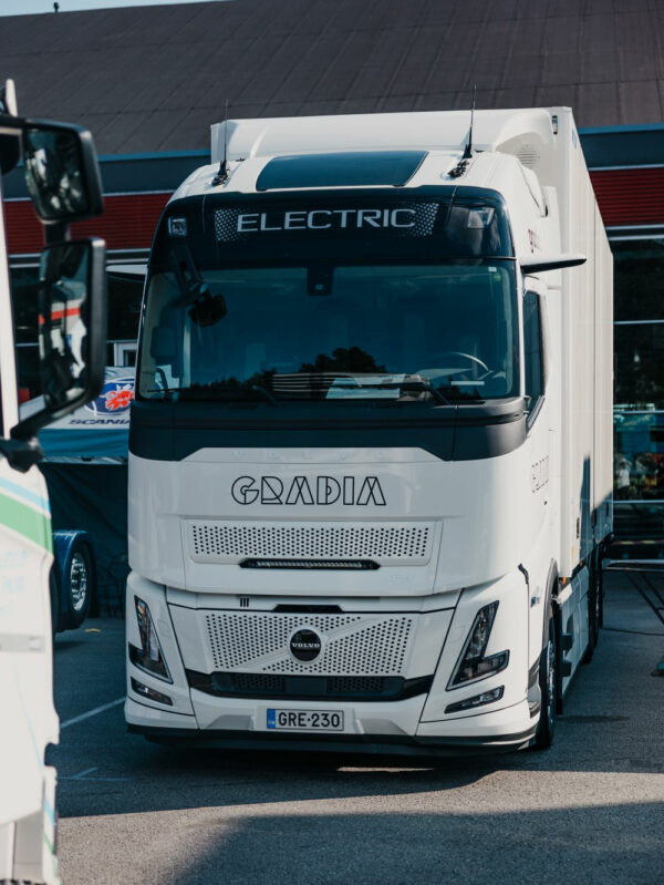 Lazer Linear 24 valopaketti Volvo FH AERO maskiin - Image 3