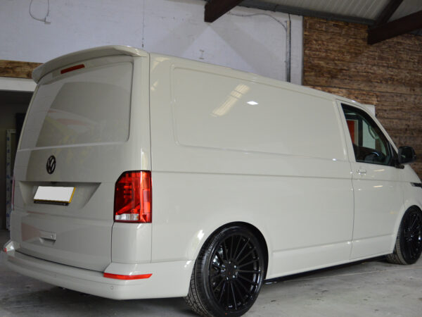 Takaspoileri VW Transporter T6/ T6.1 - Image 2