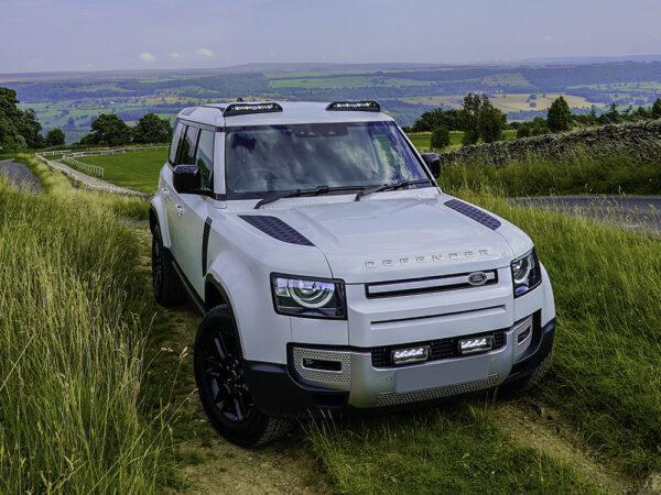 Lazer Lisävalopaketti katolle Land Rover Defender 20- Linear 12