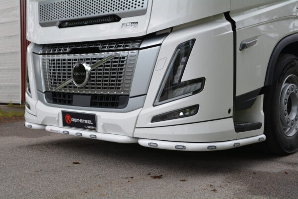 Etuhelmaputki 3-osainen Volvo FH AERO
