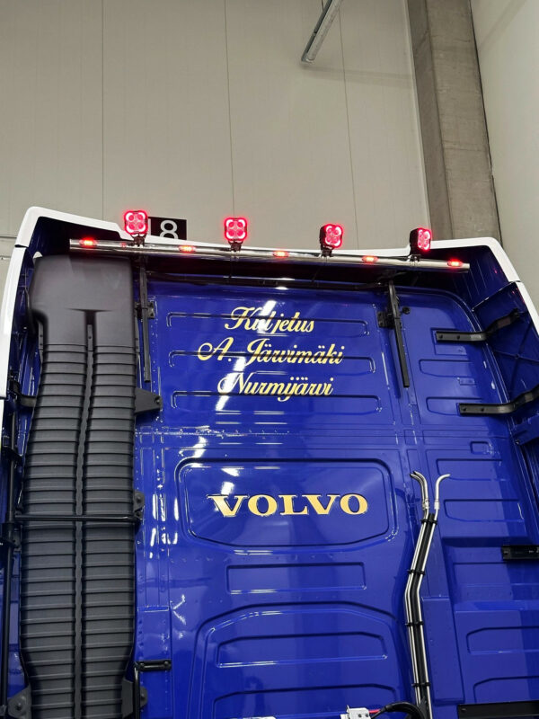 Työvaloteline spoilerin runkoon Volvo FH 4 - Image 2