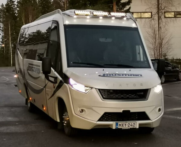 Lisävaloteline katolle Iveco Viator