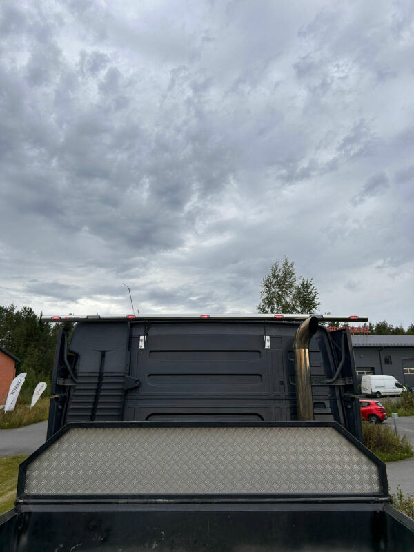 Työvaloteline takaseinään 2750mm Volvo FH4 (Normaali/Globe) - Image 2