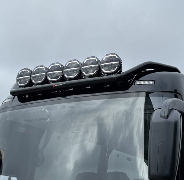 Lisävaloteline Katolle Scania Touring linja-auto K410 2014-