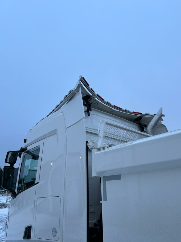 Koristeputki ylätuuliohjaimeen Scania NextGen 2017- (K5S45)