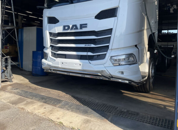 Etuhelmaputki DAF XFC 22-> Offroad etupuskuri