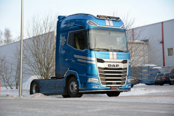 Etuhelmaputki DAF XF / XG / XG+, 22-, Ilman aeropakettia