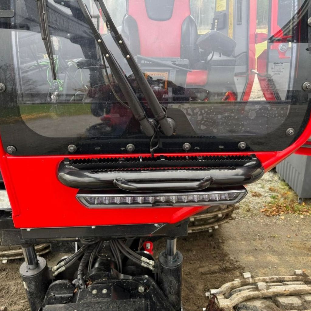 Astinlauta ohjaamon etupuolelle Komatsu harvesteri 2016- - Image 2
