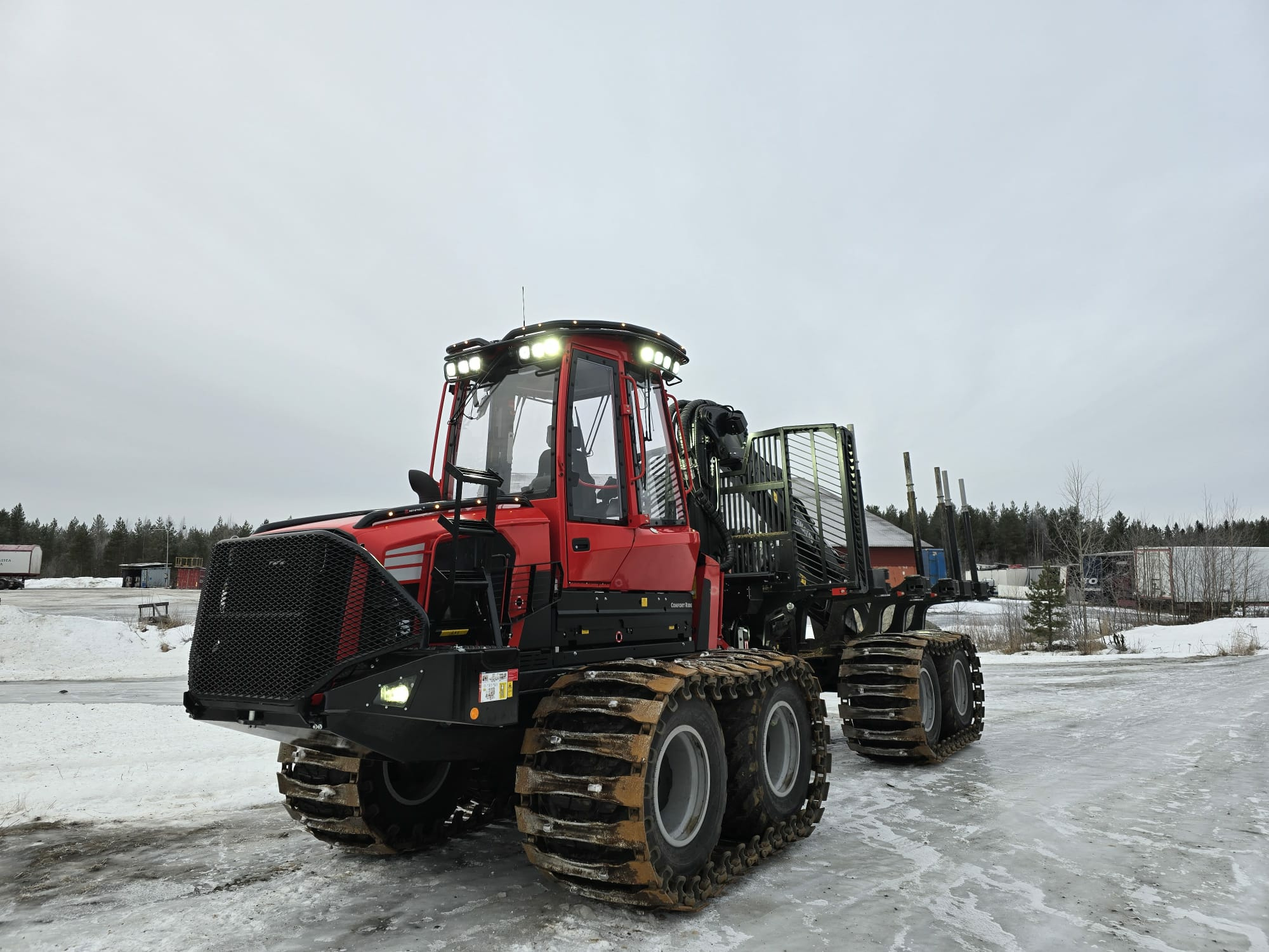 Valoteline katolle Komatsu 825-895 ajokone - Image 2