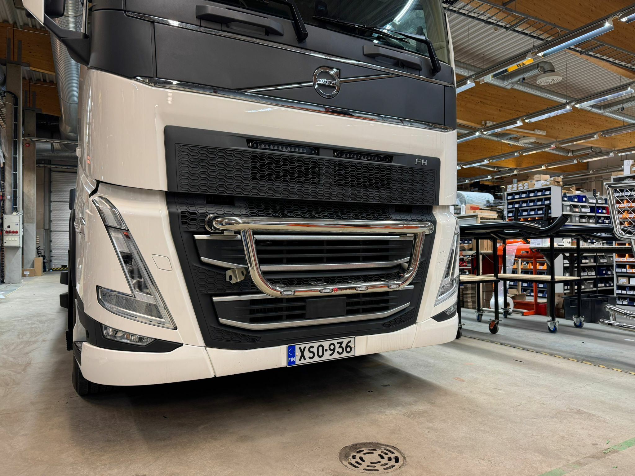 Lisävaloteline maskiin Minibar V10 Volvo FH4/FH4 New - Image 4