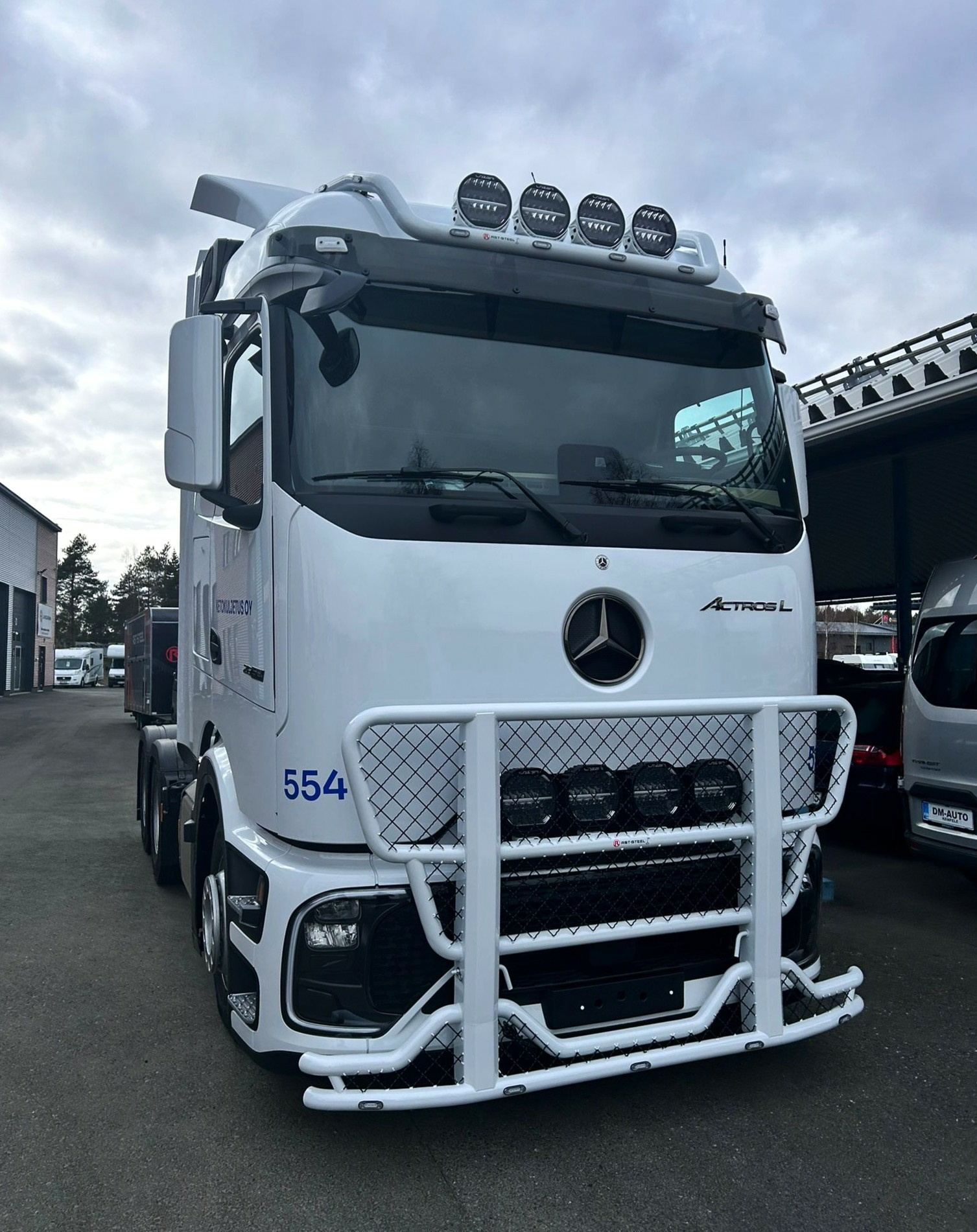 Karjapuskuri Freeway MB Actros L Procabin - Image 2