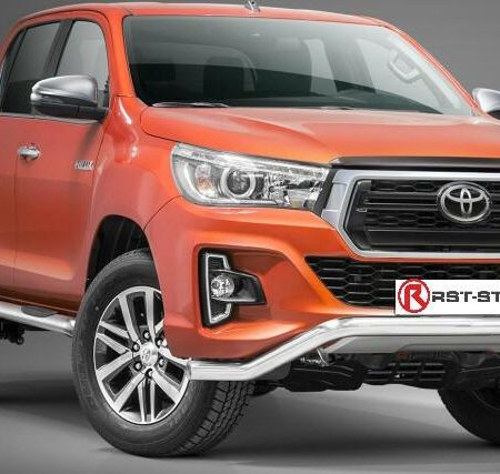 Kuvassa Etupuskurin suojaraudat Toyota Hilux 2018-