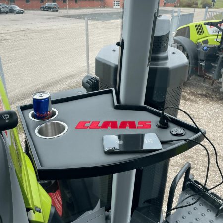 Kuvassa Pöytä Claas Axion 600 sarjaan (2013-)