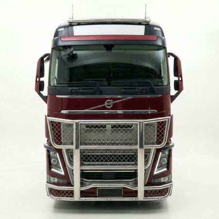 Kuvassa Karjapuskuri Freeway V03 Volvo FH4-