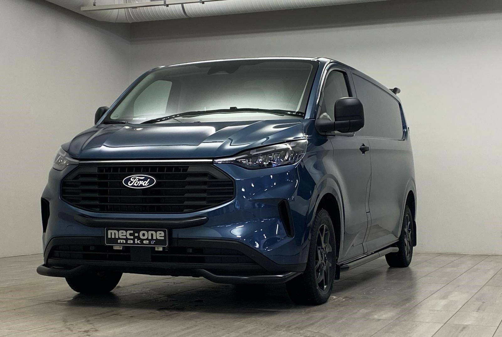Etukulmaputket Ford Transit Custom 2024-
