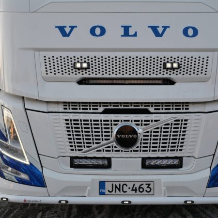 Lazer Triple-R 850 valopaketti Volvo FH AERO maskiin