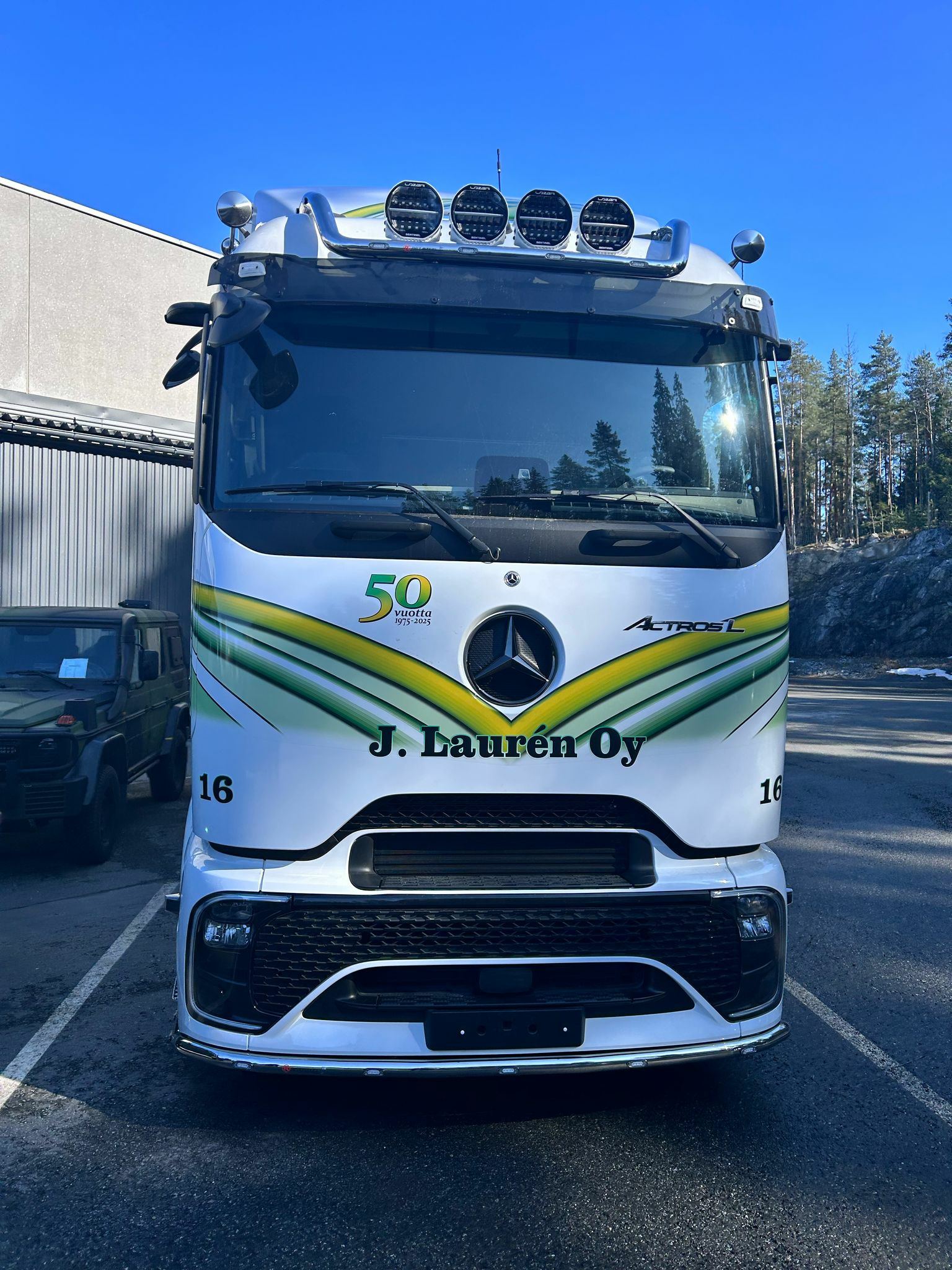 Etuhelmaputki MB Actros ProCabin - Image 3