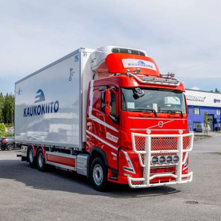 Lisävaloteline katolle Basic V20 Volvo FH4- Normaali (Iso tuuliohjain)