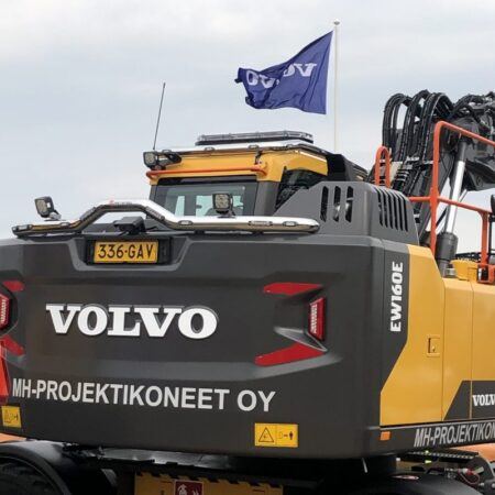 Valoteline taakse / peräpuntin päälle Volvo EWR160E 2016-