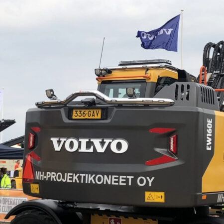 Valoteline taakse / peräpuntin päälle Volvo EWR160E 2016-