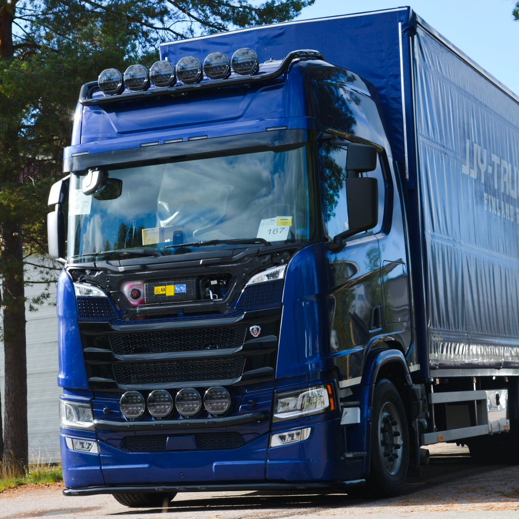 Etuhelmaputki Lowline V26 Scania Nextgen - Iso puskuri - Image 3